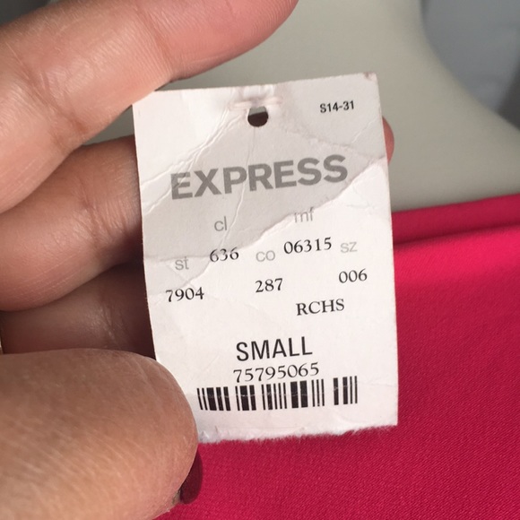 💕EXPRESS TOP💕 - Picture 4 of 4